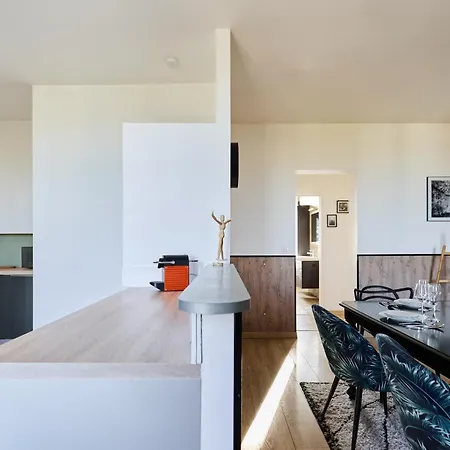 Apartament Garden - Supermarket - Park - Wifi - 3 Bedrooms *