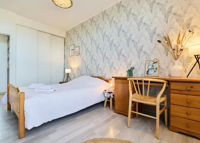 Garden - Supermarket - Park - Wifi - 3 Bedrooms *