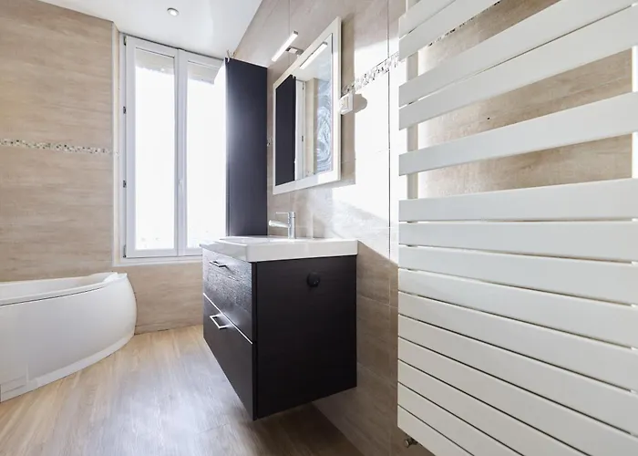 Garden - Supermarket - Park - Wifi - 3 Bedrooms * Реймс