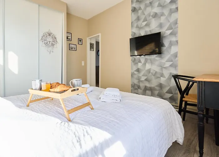 Garden - Supermarket - Park - Wifi - 3 Bedrooms Апартаменты