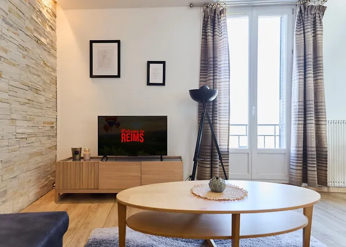 Garden - Supermarket - Park - Wifi - 3 Bedrooms Апартаменты *