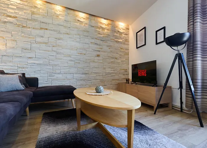 Garden - Supermarket - Park - Wifi - 3 Bedrooms Апартаменты *